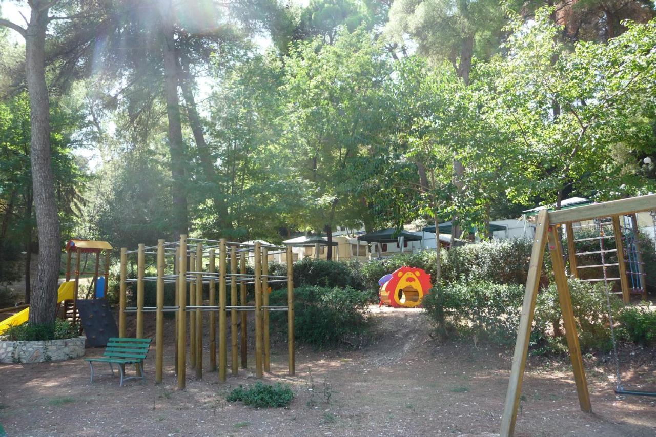 סן מנאיו Happy Camp Mobile Homes In Camping Villaggio Internazionale מראה חיצוני תמונה
